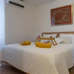 San Teodoro 아파트 *