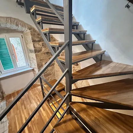 San Teodoro 아파트 *