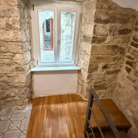 San Teodoro Apartman *